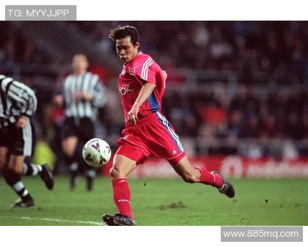 足球明星展现卓越品质的感人瞬间与背后故事